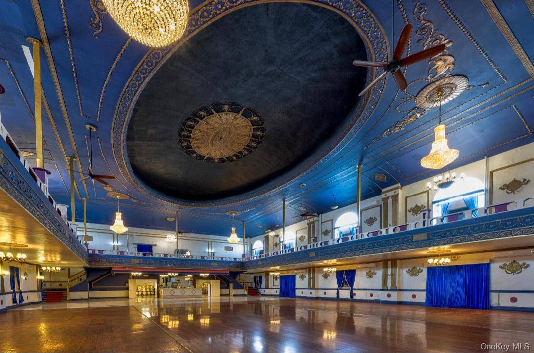 Immeuble Commercial à Vendre à Maspeth, NY, US - 8