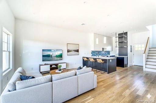 Apartamento de 1 Dormitorio en Venta en Hampton Bays - Nueva York - EE. UU. - 7