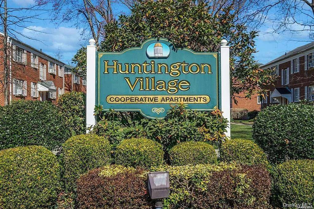 Apartamento com 1 Quartos à Venda em Huntington - Nova Iorque - EUA - 1
