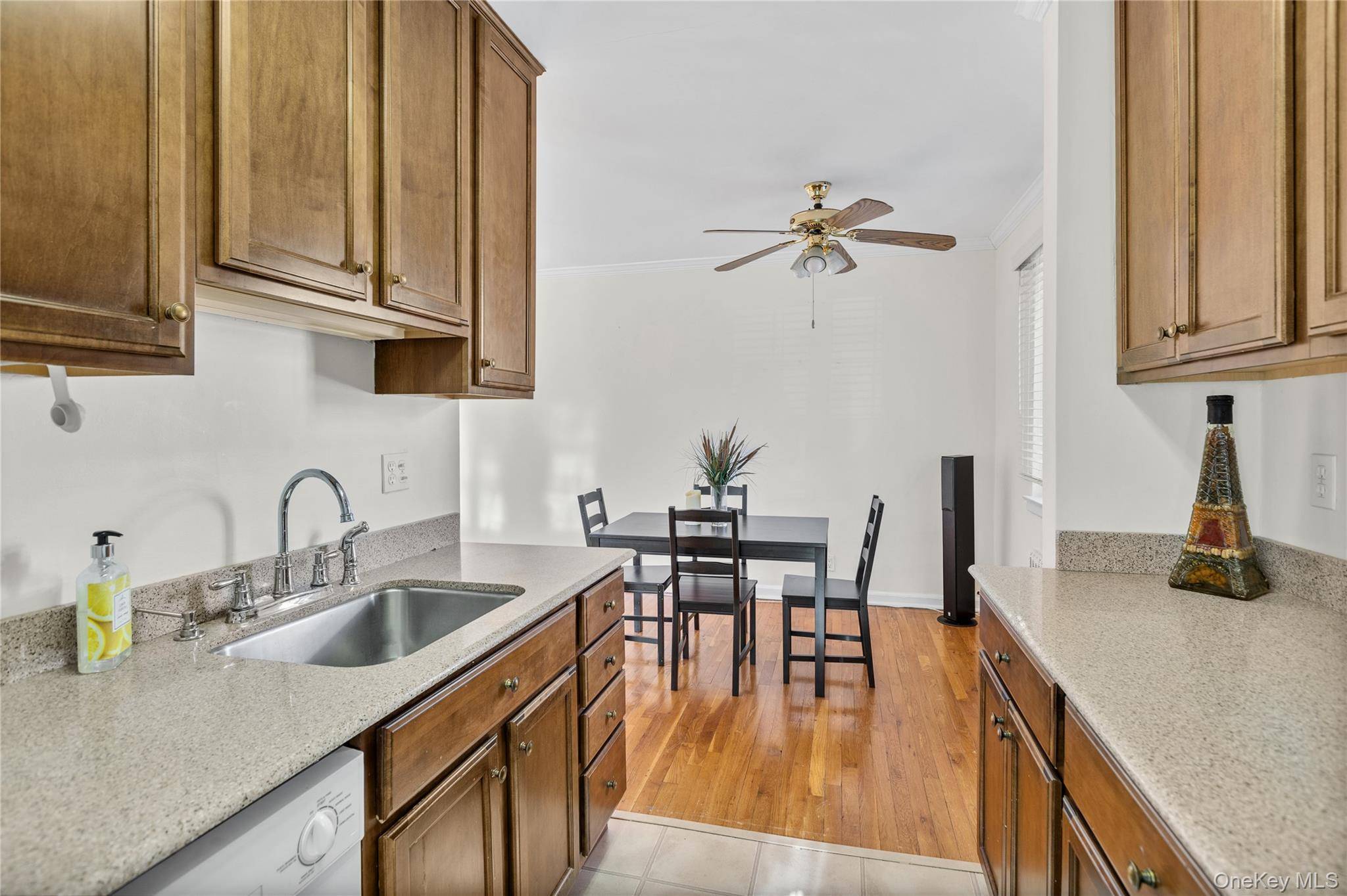 Apartamento com 1 Quartos à Venda em Huntington - Nova Iorque - EUA - 6