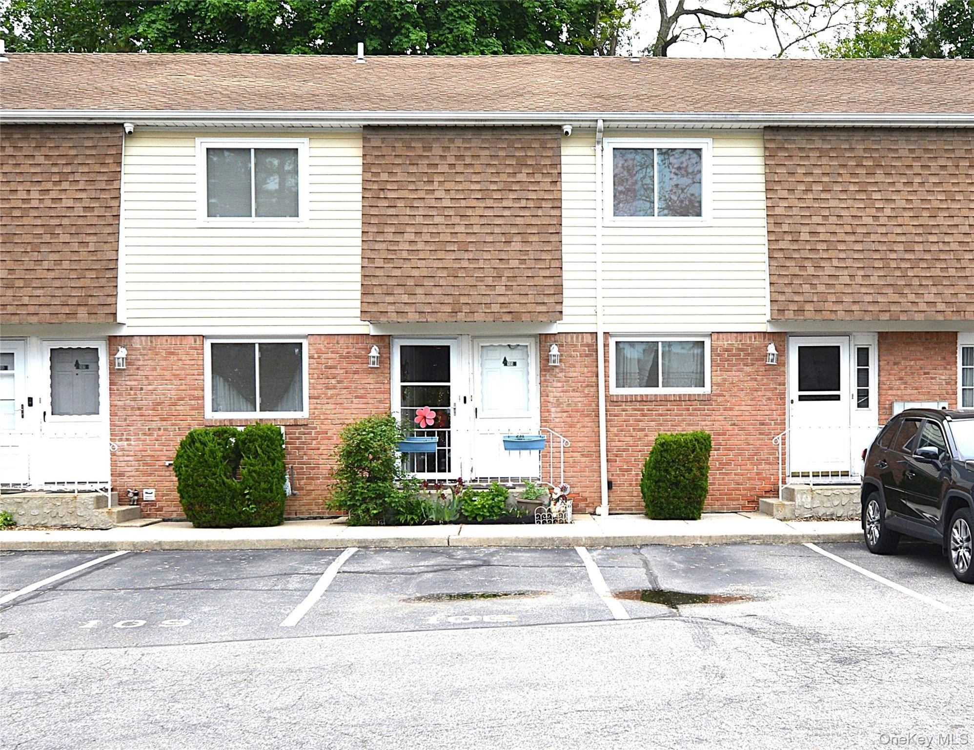 Apartamento com 1 Quartos à Venda em Uniondale - Nova Iorque - EUA - 2