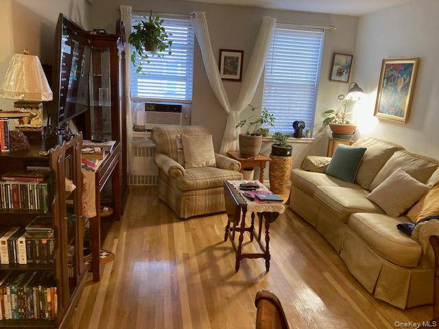 Apartamento com 2 Quartos à Venda em Bronxville - Nova Iorque - EUA - 4