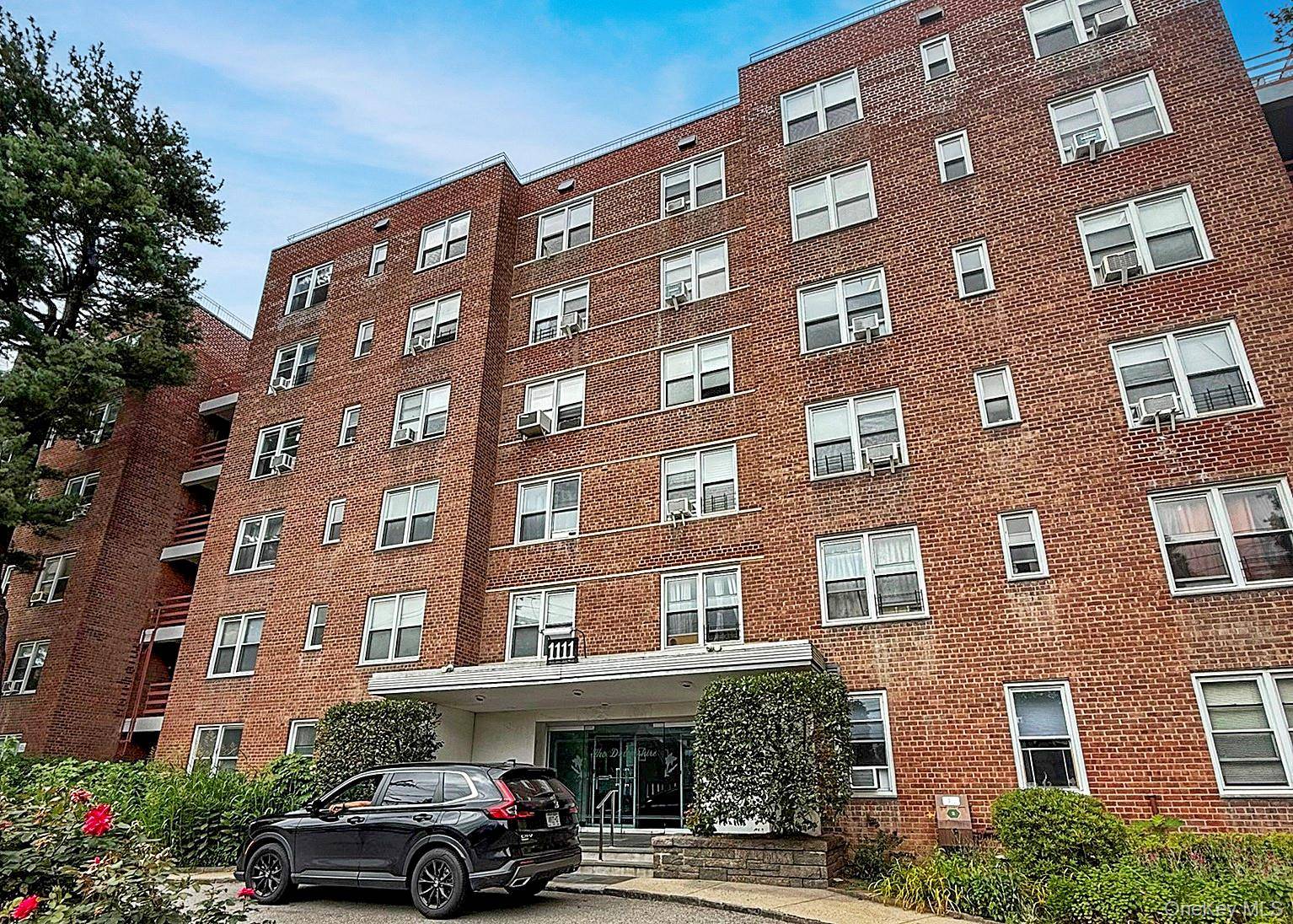 Apartamento com 2 Quartos à Venda em Bronxville - Nova Iorque - EUA - 1