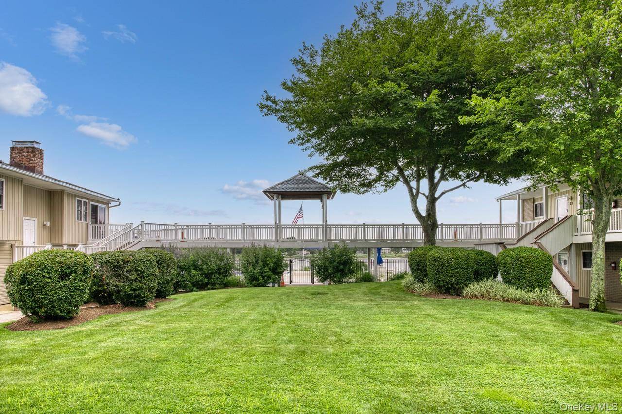 Apartamento com 2 Quartos à Venda em Hampton Bays - Nova Iorque - EUA - 2