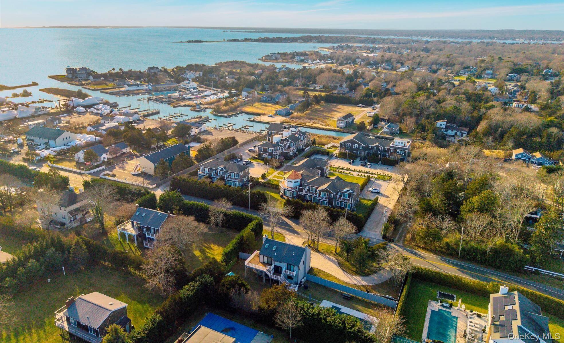Apartamento com 2 Quartos à Venda em Hampton Bays - Nova Iorque - EUA - 2