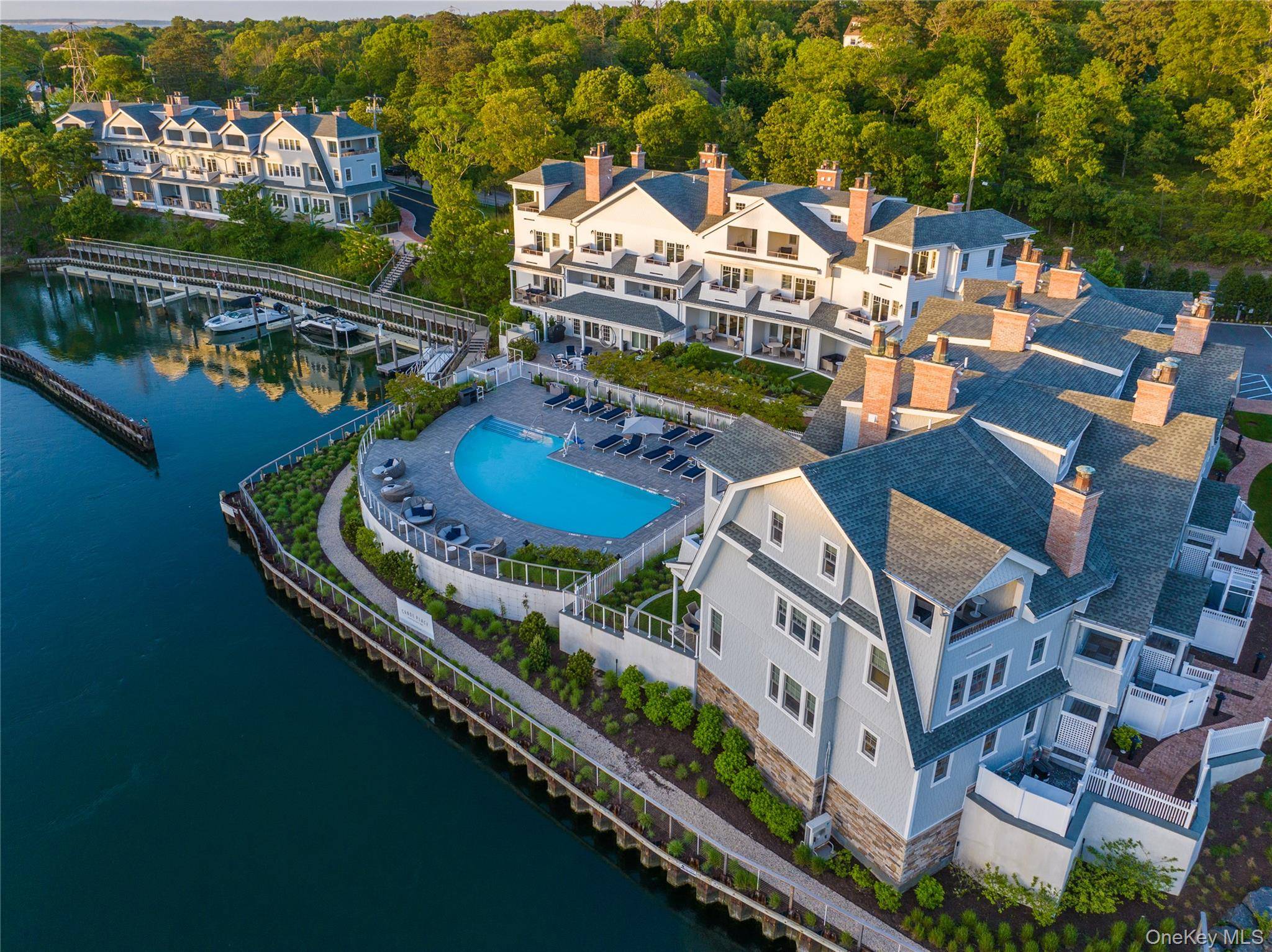 Apartamento com 2 Quartos à Venda em Hampton Bays - Nova Iorque - EUA - 1