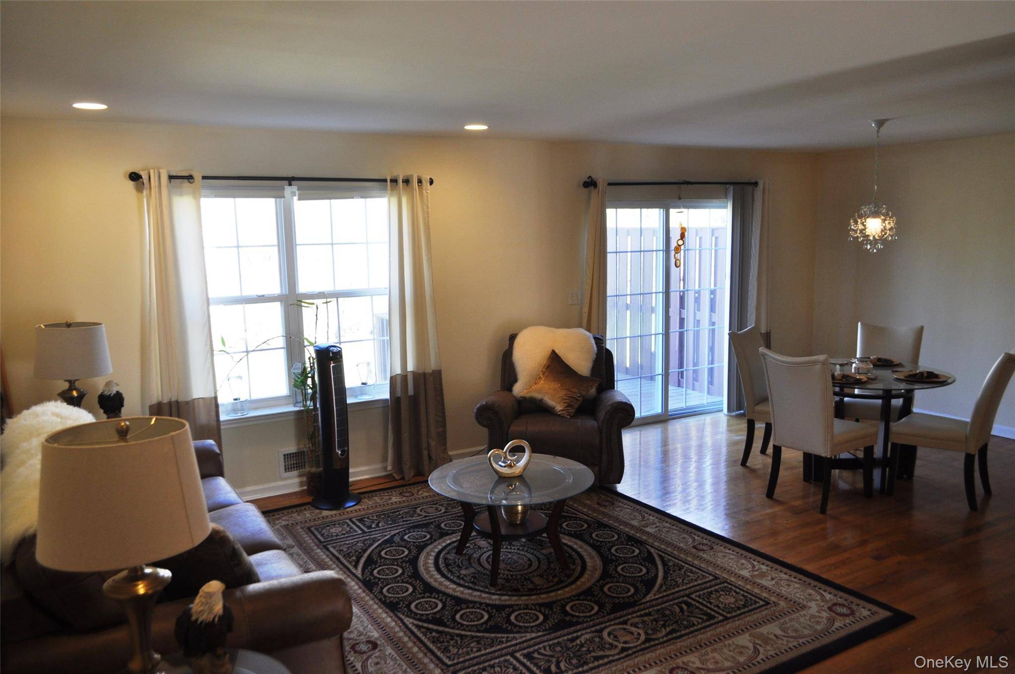 Apartamento de 2 Dormitorios en Venta en Hyde Park - Nueva York - EE. UU. - 4