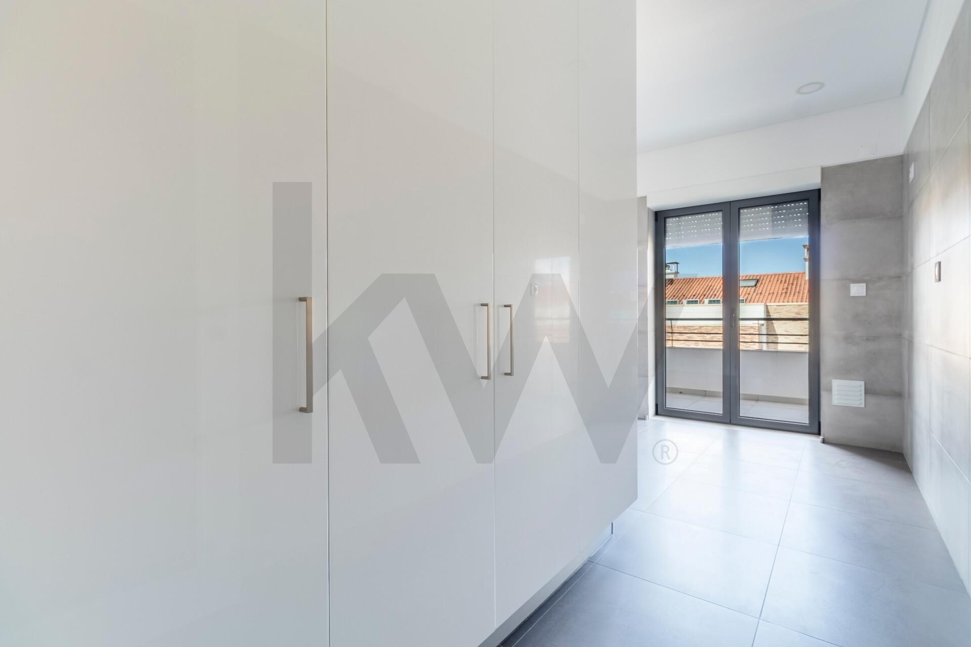 Apartamento de 3 Dormitorios en Venta en Amadora - Lisboa - Portugal - 6