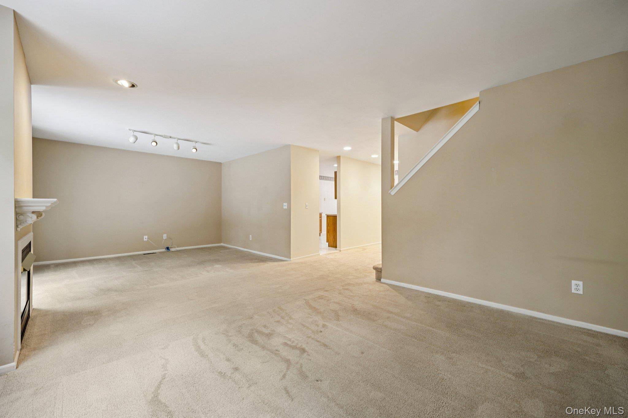 Apartamento com 3 Quartos à Venda em Huntington - Nova Iorque - EUA - 8
