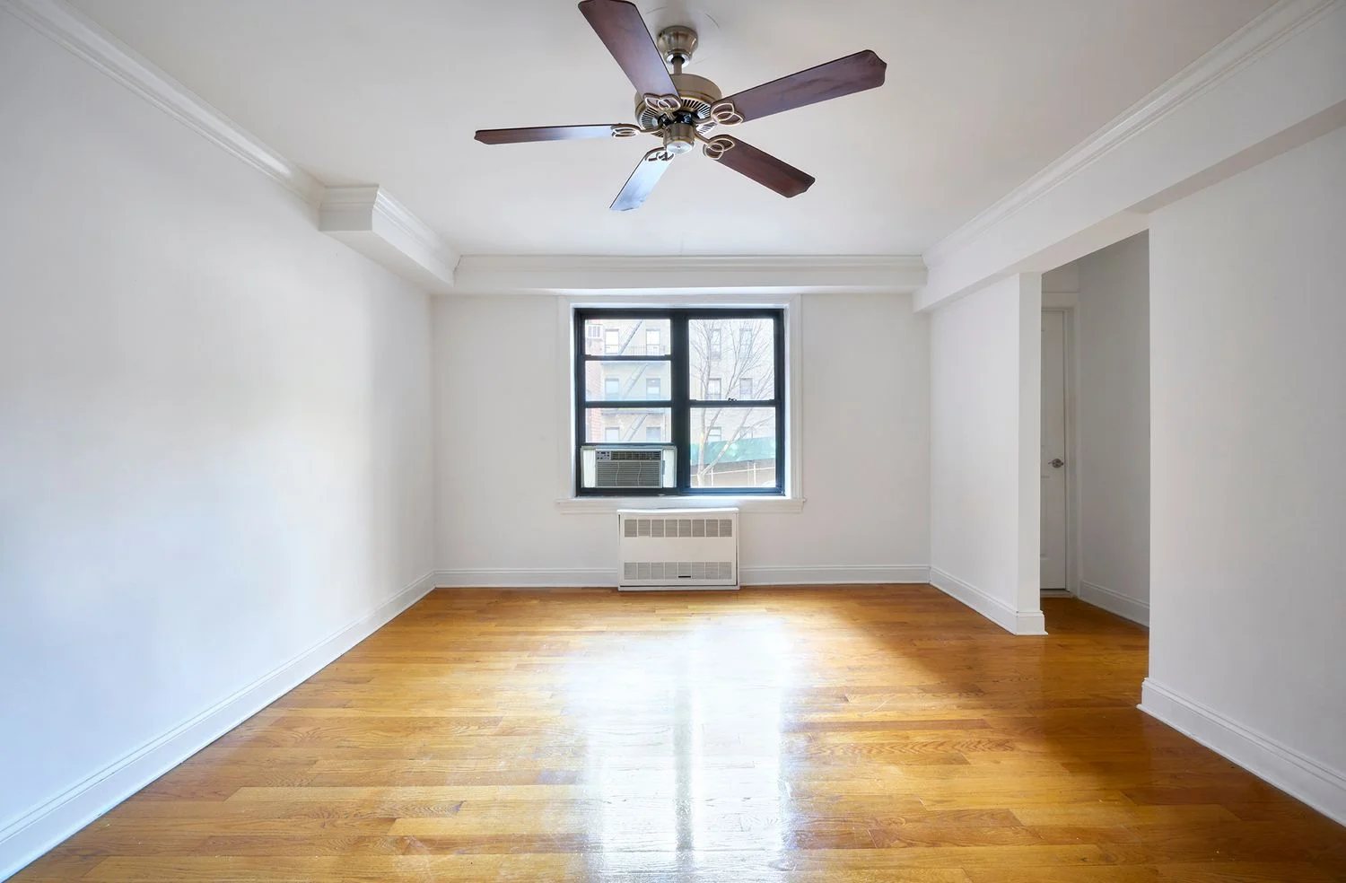 Apartamento de 1 Dormitorio en Venta en 245 Bennett Avenue – Manhattan, Nueva York – NY - 3