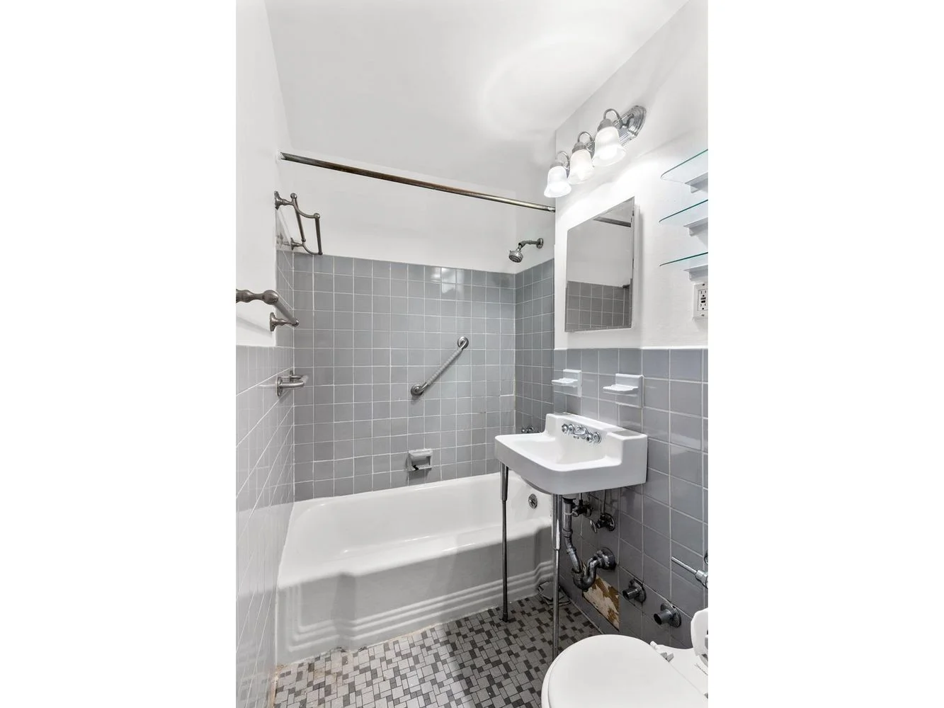 Apartamento de 1 Dormitorio en Venta en 336 East 50th Street – Manhattan – Nueva York – NY - 1