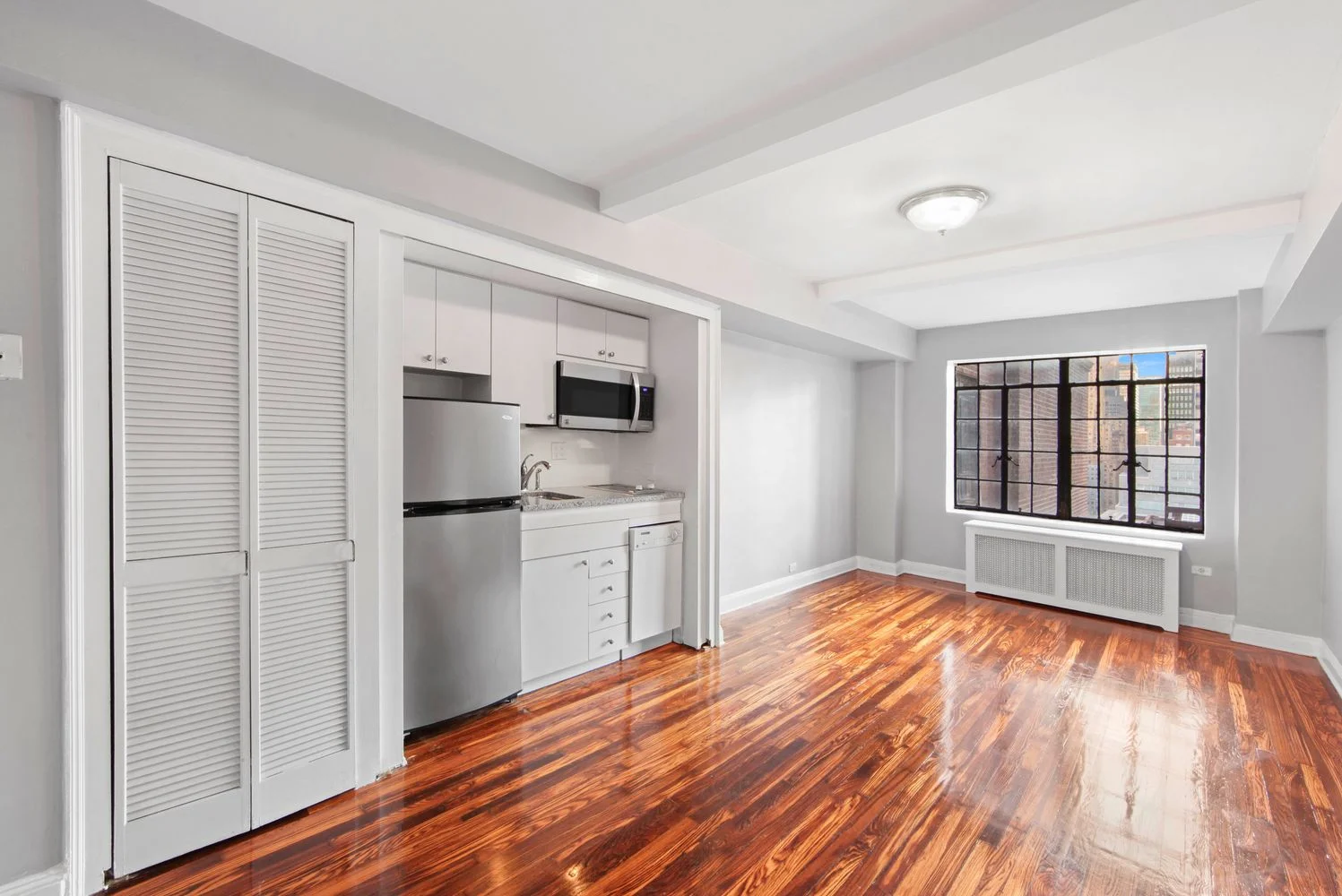 Apartamento de 1 Dormitório à Venda em 45 Tudor City Place – Manhattan – New York – NY - 1