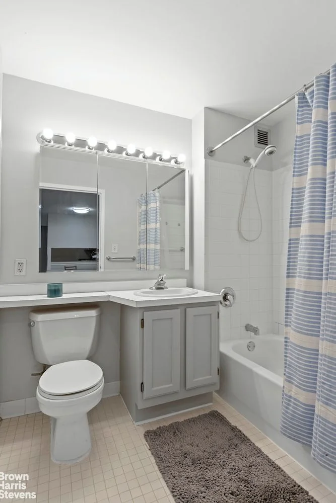 Apartamento de 1 Dormitorio en Venta en Manhattan – New York, NY - 5
