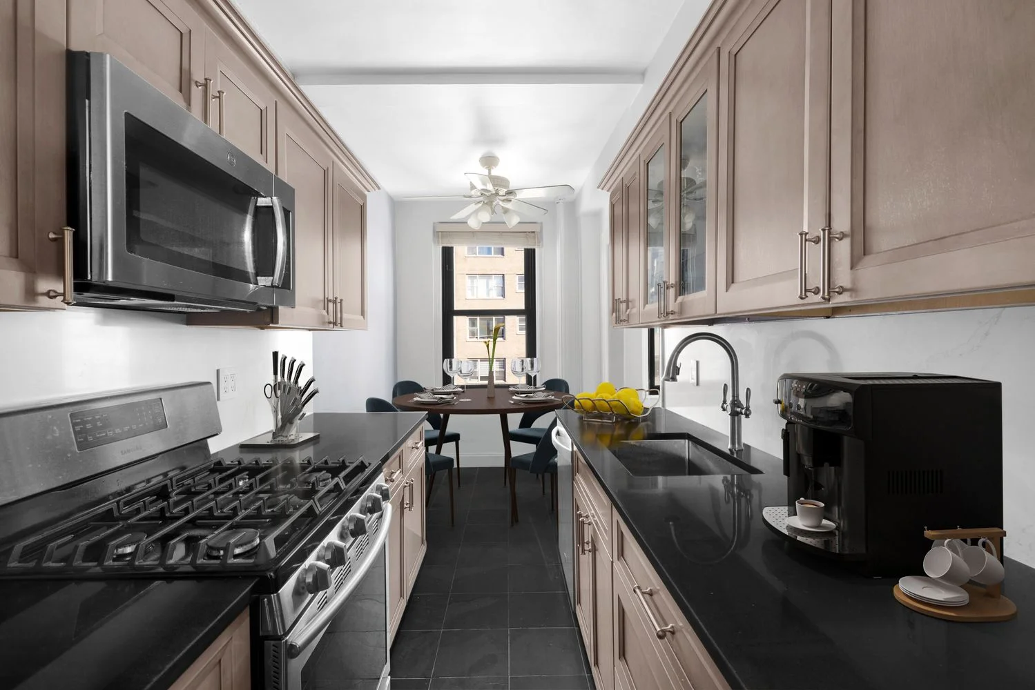 Apartamento de 1 Dormitorio en Venta en Manhattan – New York, NY - 1