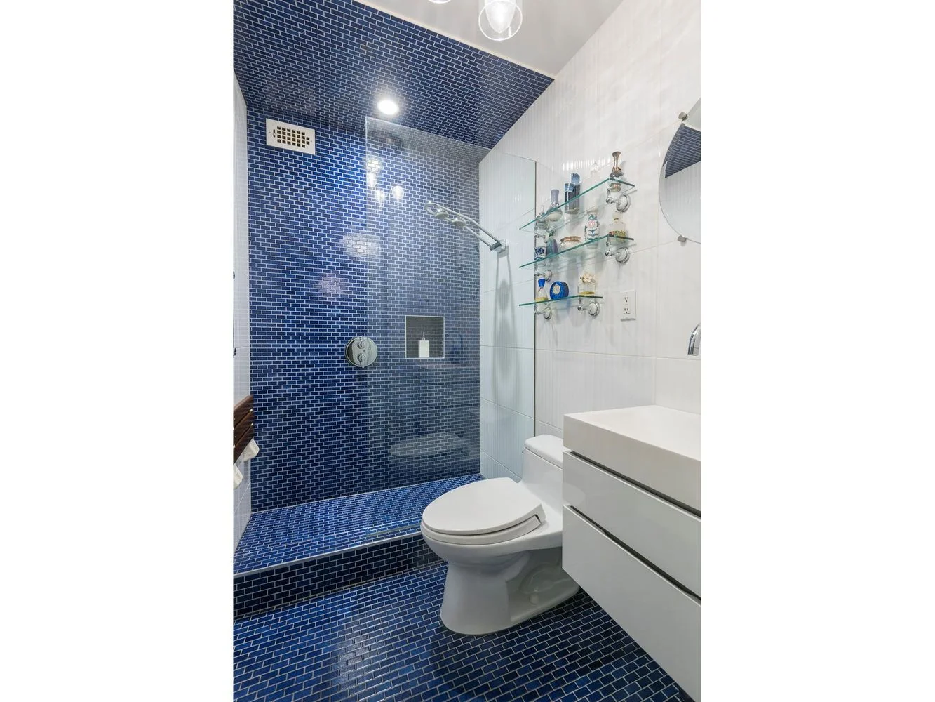 Apartamento de 1 Dormitorio en Venta en Manhattan – New York, NY - 5