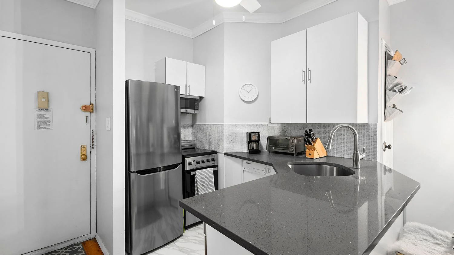Apartamento de 1 Dormitorio en Venta en Manhattan – New York, NY - 1