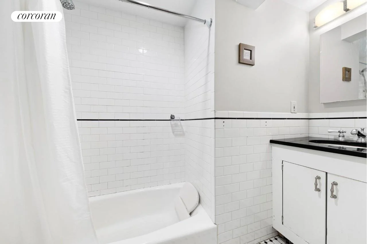 Apartamento de 1 Dormitorio en Venta en Manhattan – New York, NY - 8