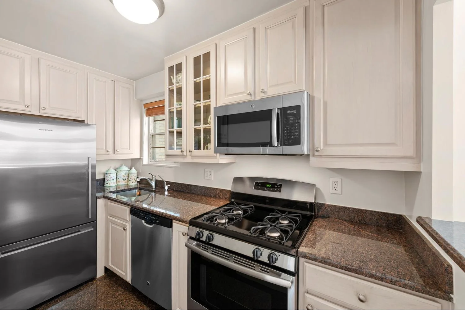 Apartamento de 1 Dormitorio en Venta en Manhattan – New York, NY - 2