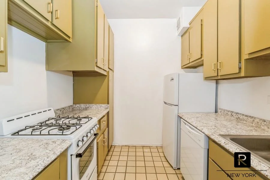 Apartamento de 1 Dormitorio en Venta en Manhattan – New York, NY - 2