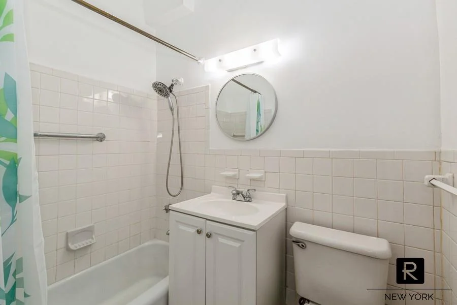 Apartamento de 1 Dormitorio en Venta en Manhattan – New York, NY - 3