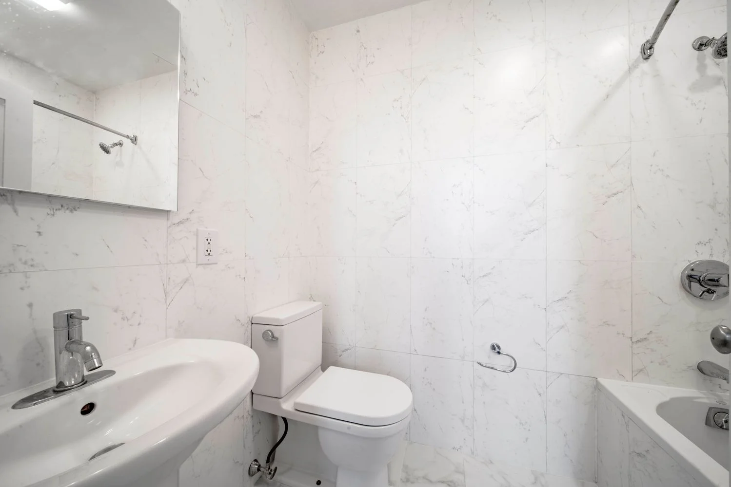 Apartamento de 1 Dormitorio en Venta en Manhattan – New York, NY - 4