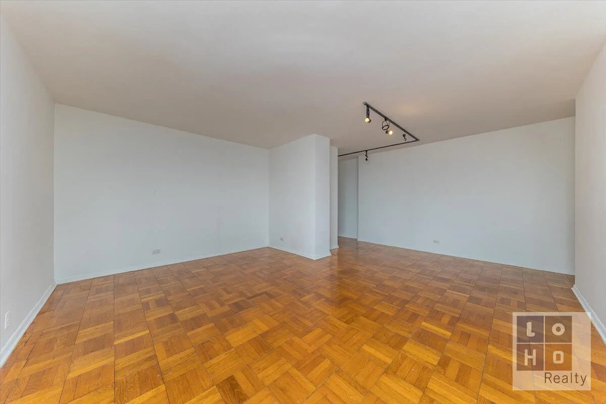 Apartamento de 1 Dormitorio en Venta en Manhattan – New York, NY - 2
