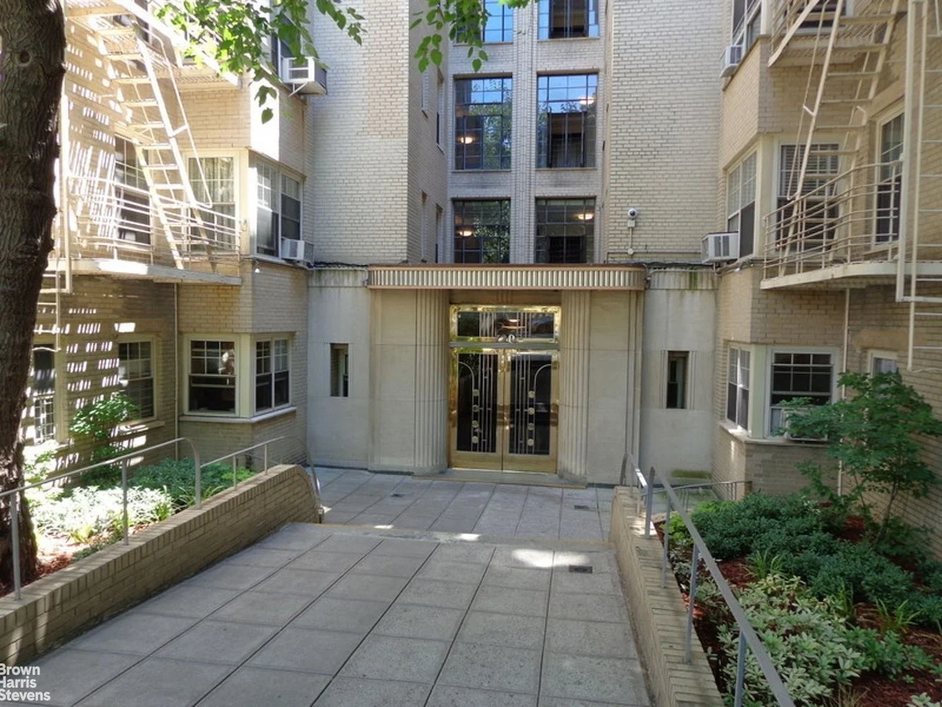 Apartamento de 1 Dormitorio en Venta en Manhattan – New York, NY - 1
