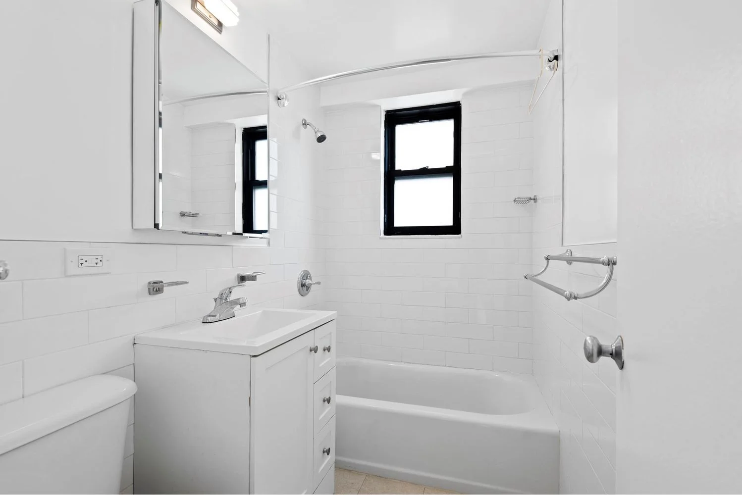 Apartamento de 1 Dormitorio en Venta en 345 West 145th Street – Manhattan – Nueva York – NY - 1