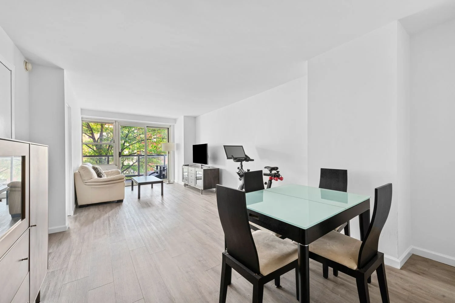 Apartamento de 1 Dormitorio en Venta en 363 East 76th Street – Manhattan – New York – NY - 1