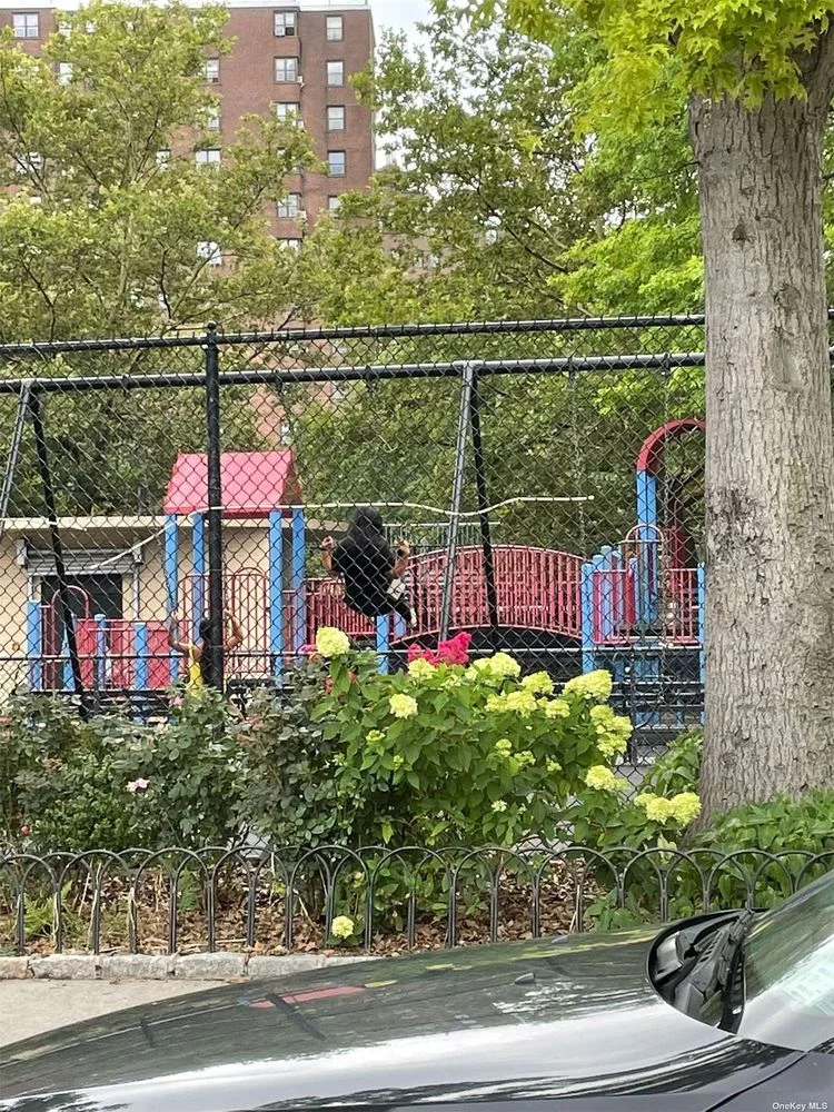 Apartamento de 1 Dormitório à Venda na Nagle Avenue – Manhattan – New York – NY - 3