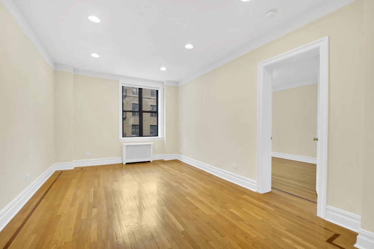 Apartamento de 1 Quarto à Venda em 725 Riverside Drive – Manhattan, Nova Iorque - 1