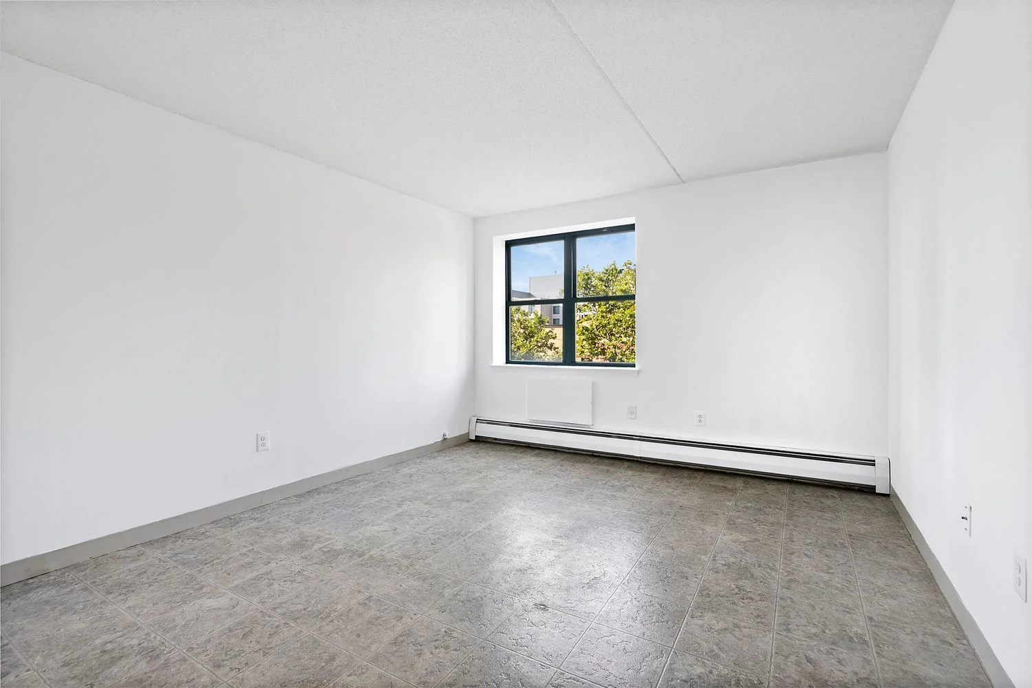 Apartamento de 2 Dormitórios à Venda em Manhattan – New York – NY - 1