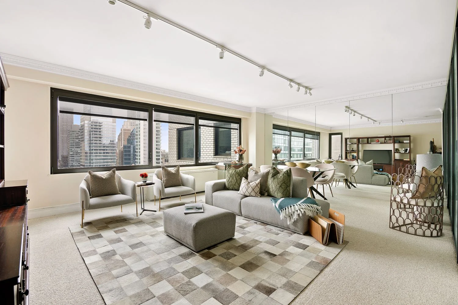 Apartamento de 2 Dormitórios à Venda em Manhattan – New York – NY - 1
