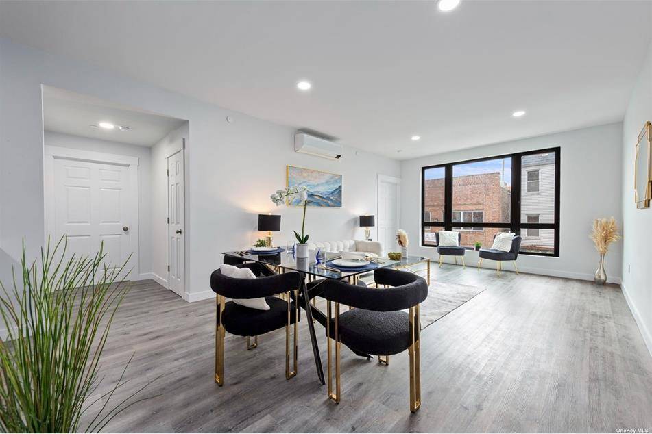Apartamento de 4 Dormitorios en Venta en Bayside – NY - 1