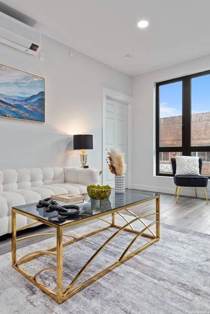 Apartamento de 4 Dormitorios en Venta en Bayside – NY - 4