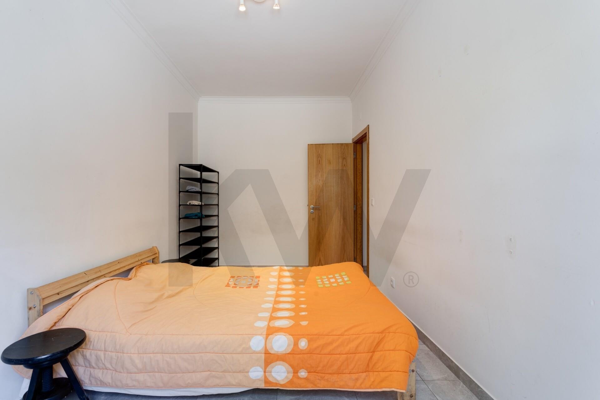 Apartamento T1 à Venda em Camarate - Lisboa - Portugal - 4