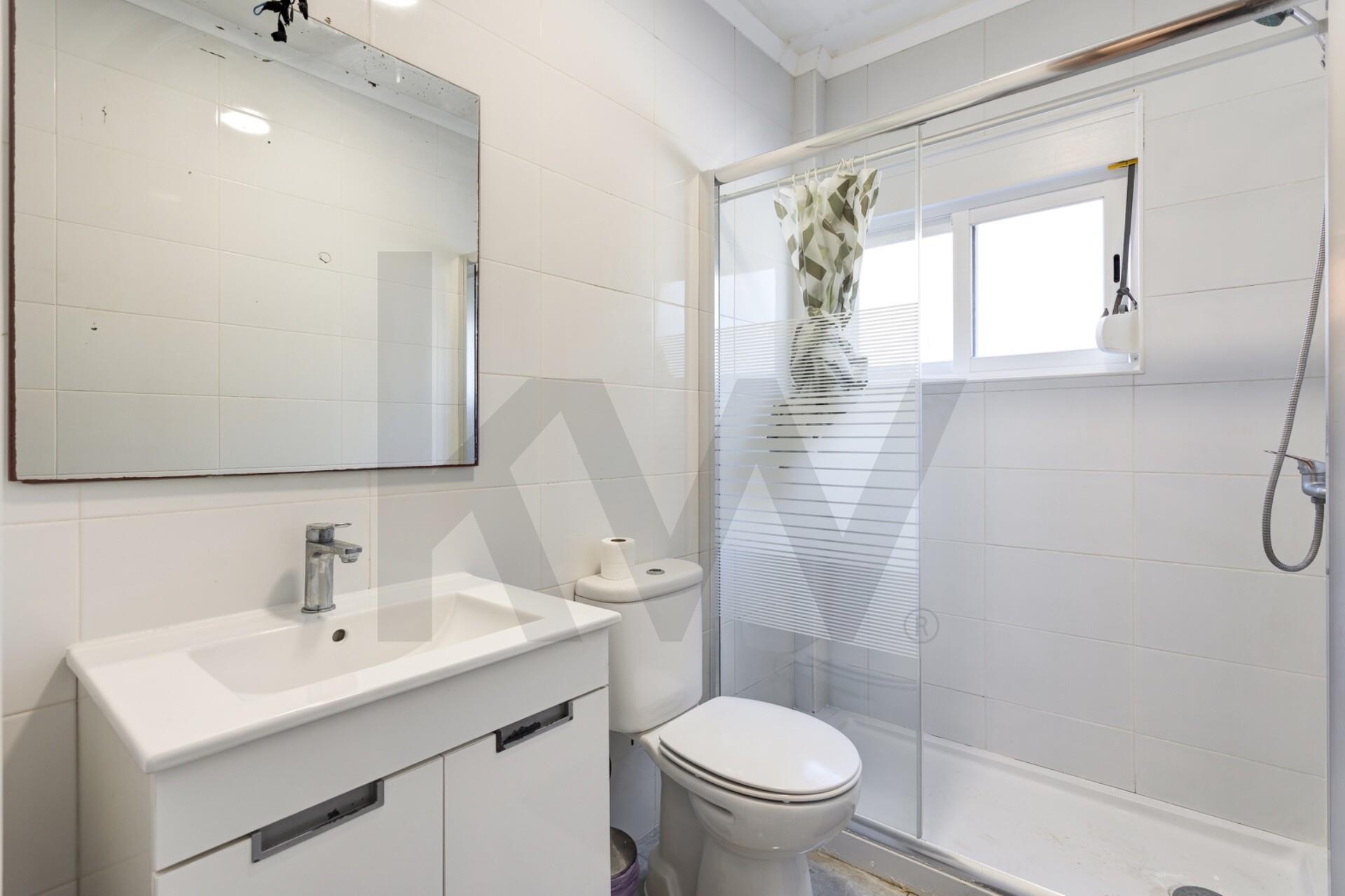 Apartamento T1 à Venda em Camarate - Lisboa - Portugal - 8