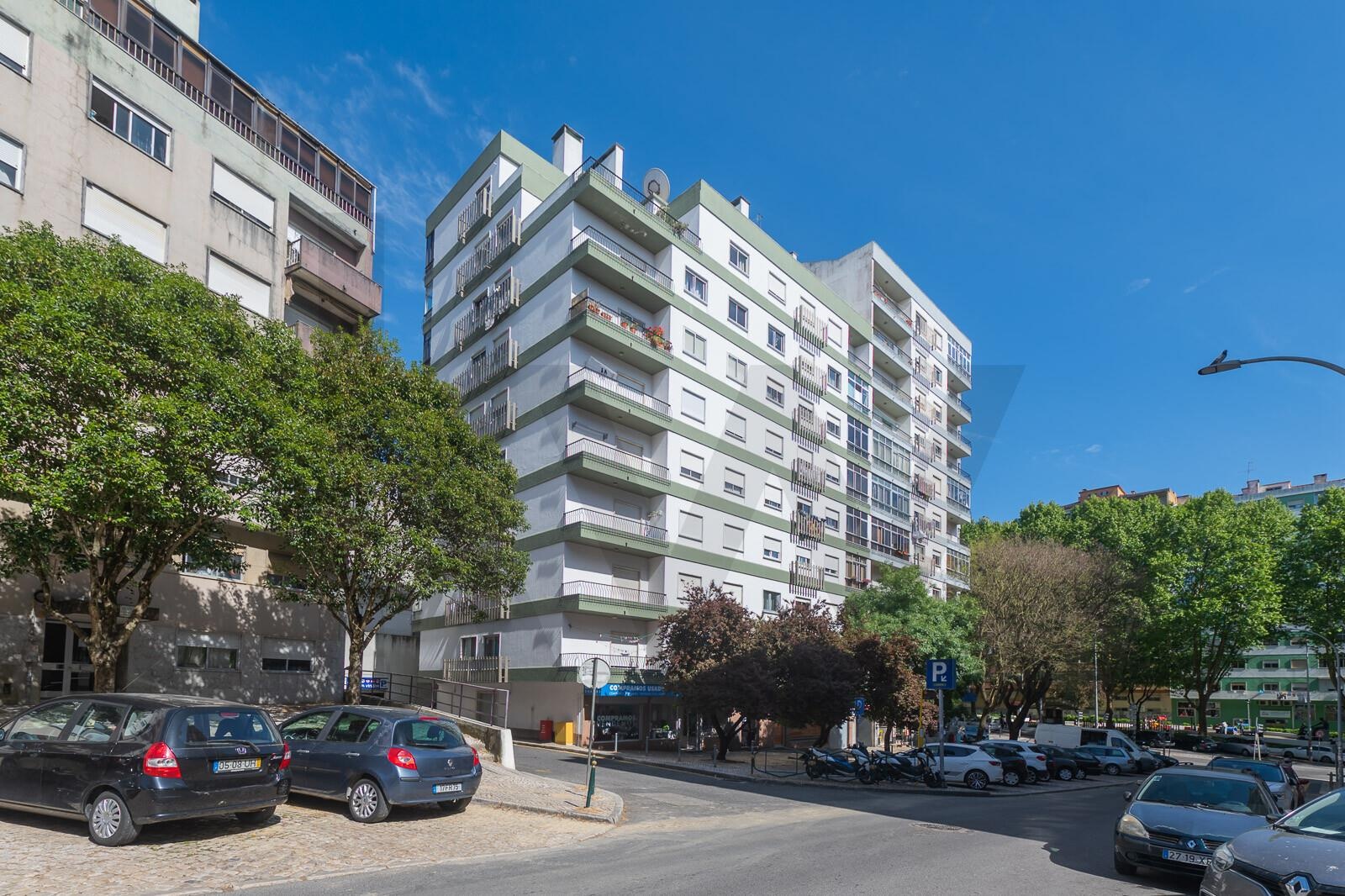 Apartamento T2 à Venda em Agualva-Cacém - Lisboa - Portugal - 1
