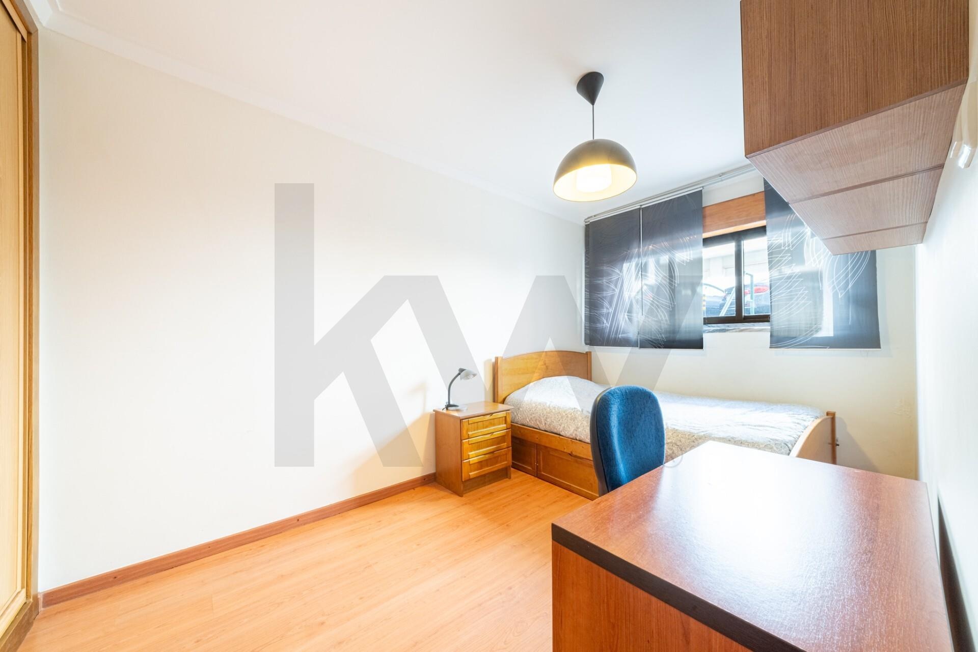 Apartamento T2 à Venda em Agualva-cacém - Lisboa - Portugal - 7
