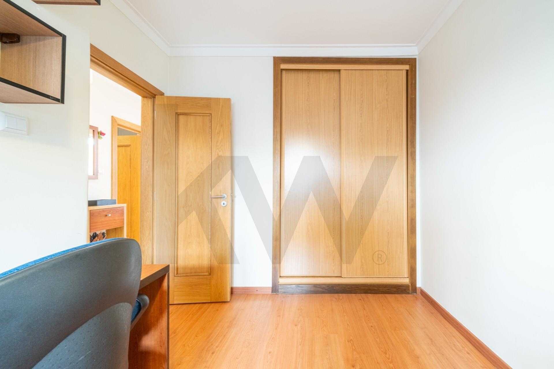 Apartamento T2 à Venda em Agualva-cacém - Lisboa - Portugal - 8