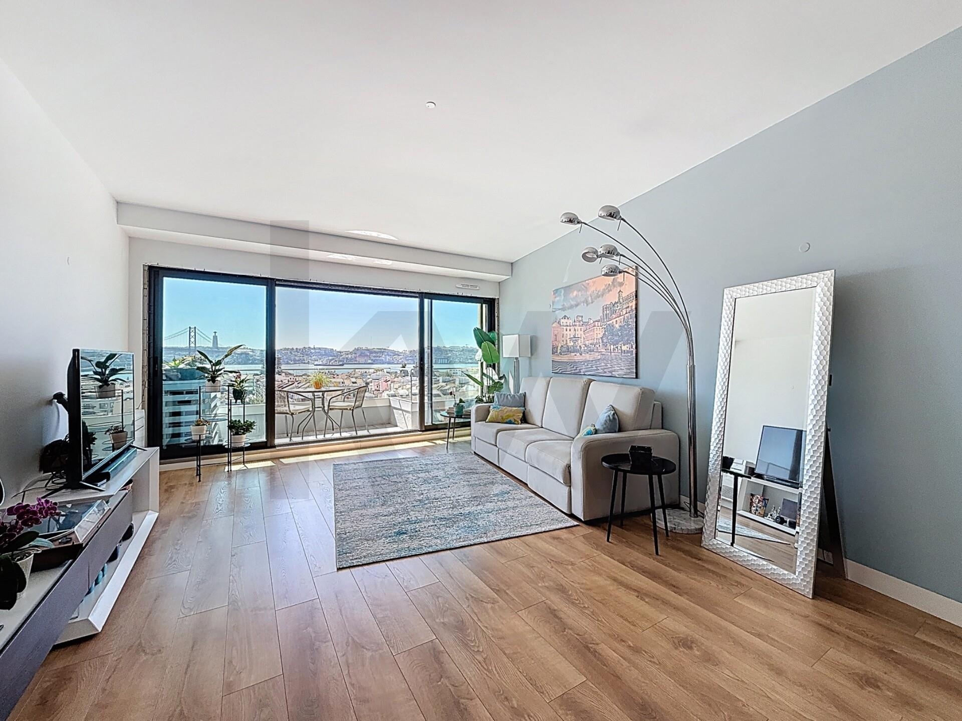 Apartamento T2 à Venda em Ajuda - Lisboa - Portugal - 1