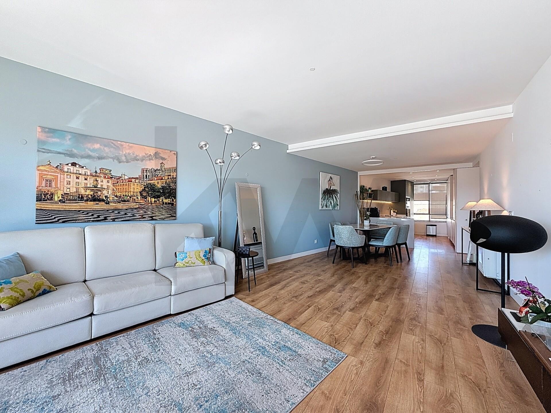Apartamento T2 à Venda em Ajuda - Lisboa - Portugal - 2