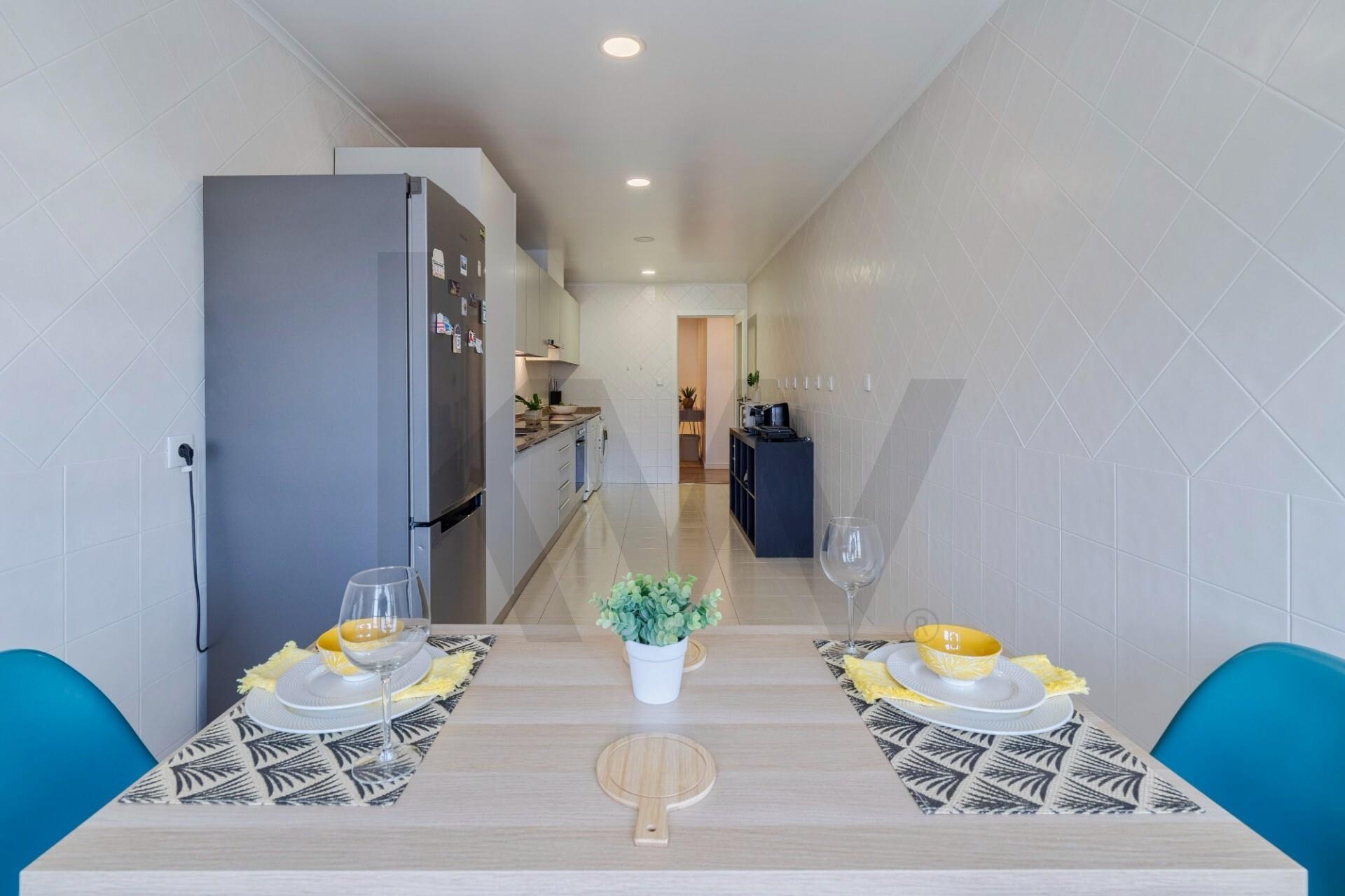 Apartamento T2 à Venda em Almada - Setúbal - Portugal - 7