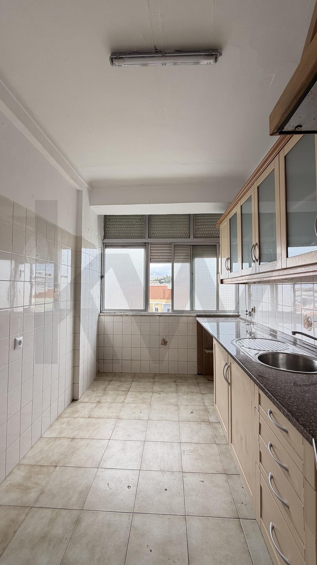 Apartamento T2 à Venda em Amadora - Lisboa - Portugal - 7