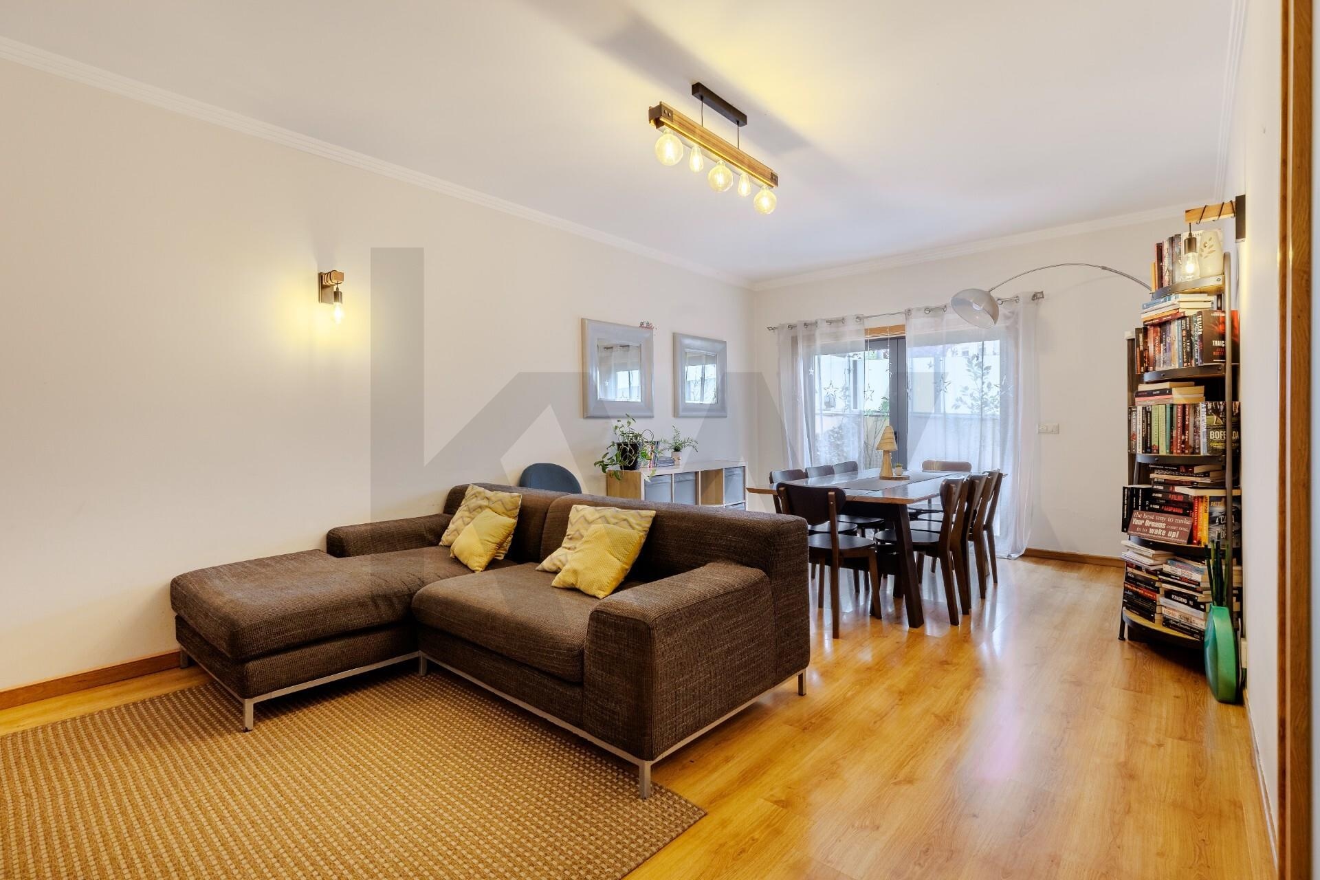 Apartamento T2 en Venta en Amadora - Lisboa - Portugal - 2