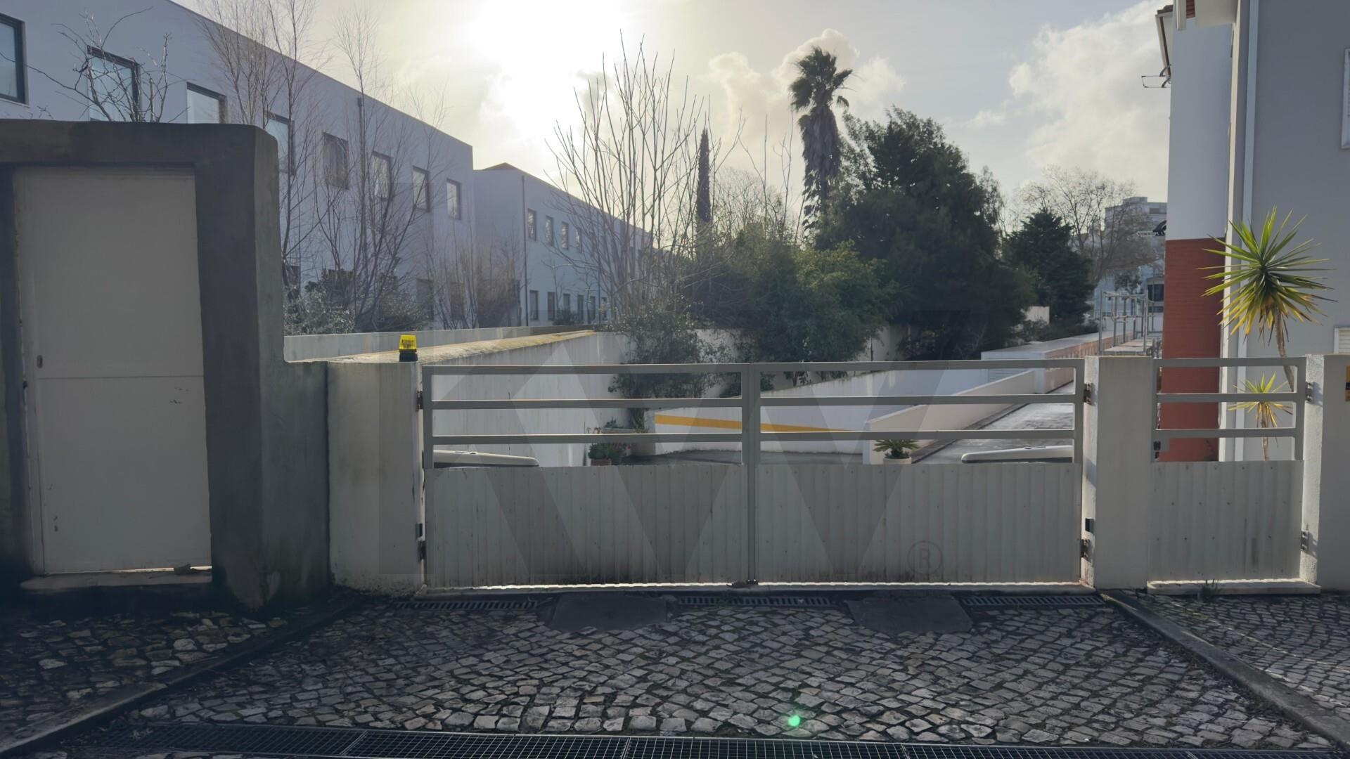Apartamento T2 à Venda em Belas - Lisboa - Portugal - 5