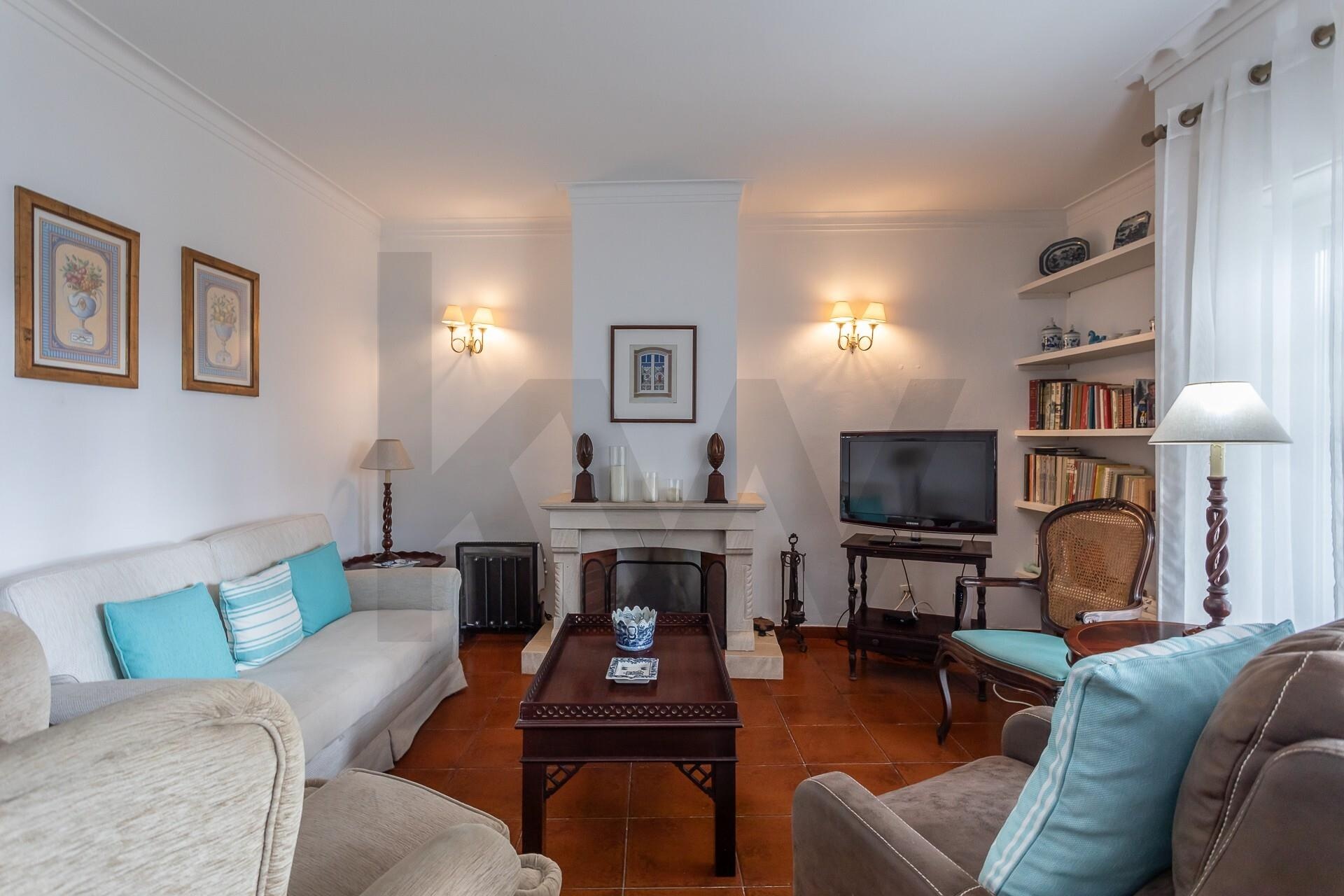 Apartamento T2 à Venda em Carcavelos - Lisboa - Portugal - 1