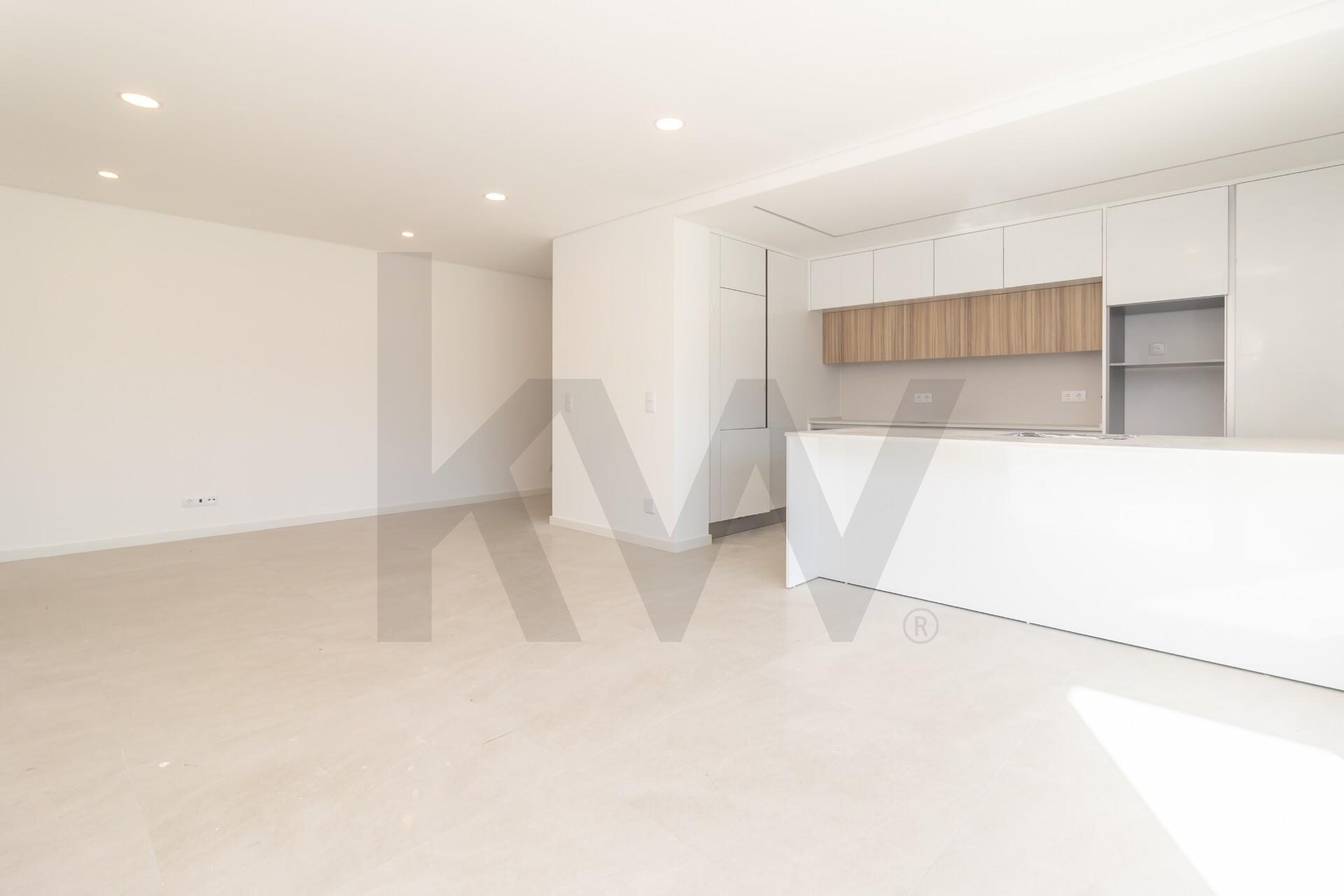 Apartamento T2 à Venda em Charneca Da Caparica - Setúbal - Portugal - 4