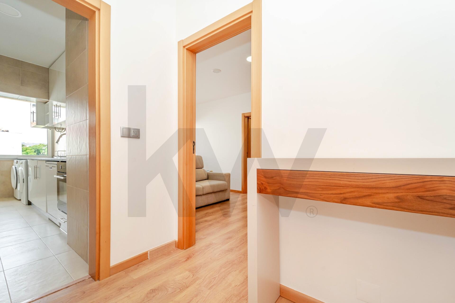 Apartamento T2 à Venda em Coimbra - Portugal - 2