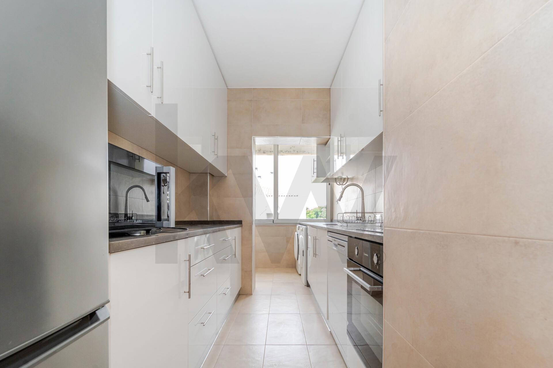 Apartamento T2 à Venda em Coimbra - Portugal - 3